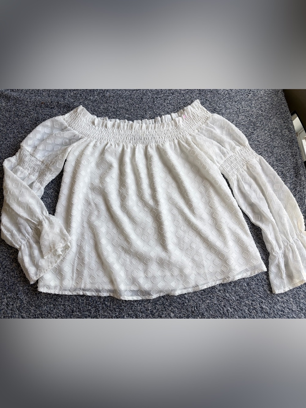 Blue Rain White Off-Shoulder Textured Smocked Blouse Size Small - Picture 12 of 12